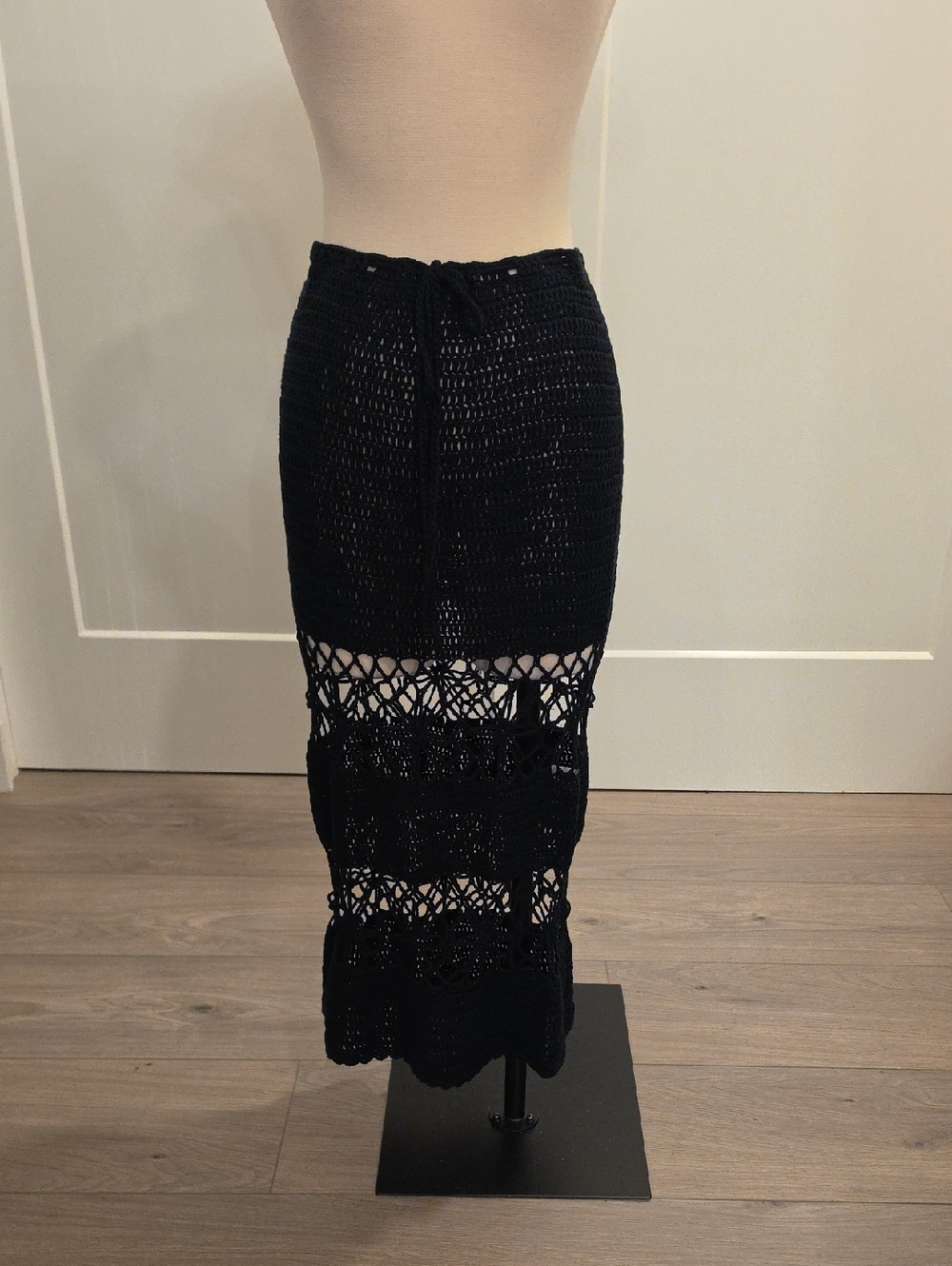 Superdown from Revolve Black Crochet Skirt Coverup size M like new